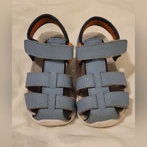 See Kai Run Cyrus IV Flexirun sandals size 6